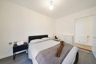 Spacious 3 Bed in Stratford, London with Free Parking & Wi-Fi - Londra - 1