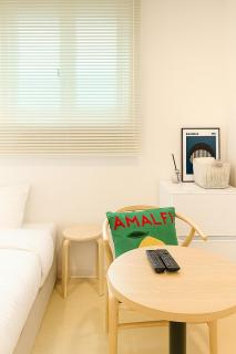 Yellow stay - 4
