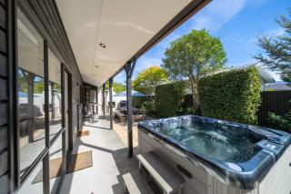 Townhouse Retreat - Te Anau Getaway - 0