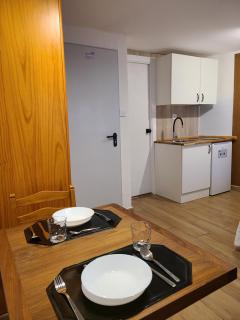 Habitación con baño y cocina en Marín - 3