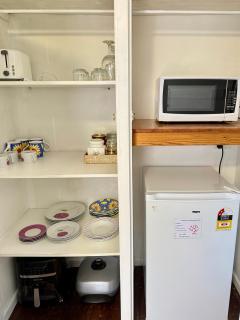 Zen Escape Guest House " Location 2" - Serene Loft, Zen Garden Tiny Home, Nooky Studio - Brisbane - 9