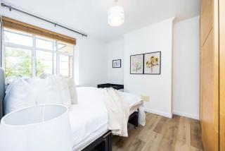 Modern 1 Bed APT , London Zone 2 , Monthly & Weekly Stays Welcome , Near Uber Boat - 4