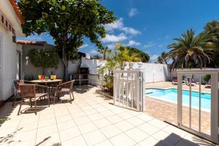 Beautiful and Spacious 4 Bedroom Villa - 3
