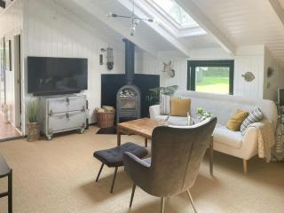 Summerhouse With Hot Tub On Langeland - 1