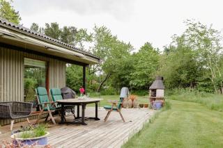 Traditional Home With Garden Near Water - 3