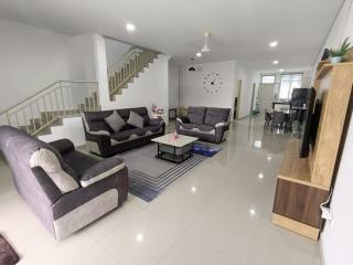 10Pax Port Dickson 4BR Rara homestay - Port Dickson - 0