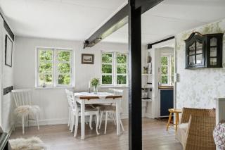 300-Year-Old House With History And Character - Stege - 8