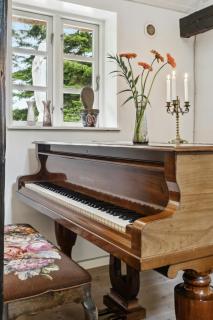 300-Year-Old House With History And Character - Stege - 7