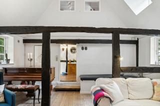 300-Year-Old House With History And Character - Stege - 4