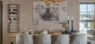 Modern Cabin With Beautiful Design By Gålåvatn - 3