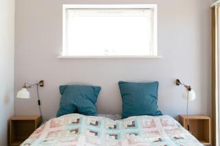 Birdsong In Courtyard And Garden For Kids - 2