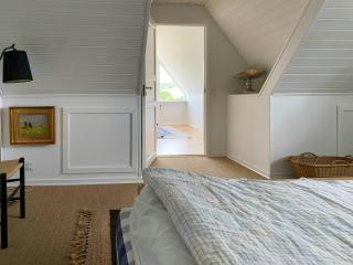 Lodge With Private Lake Near Bidstrup Forest - 3