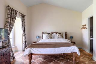 Charming Manor Nestled In Charente Vineyards - 1