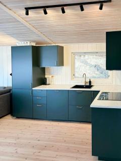 Cabin By Lake Tyrifjorden With Water Views - Hundstad - 4