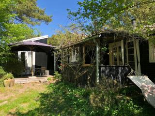 Classic Black And White House With Personal Style - 4