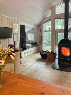 Virksund Home With Grounds And Hot Tub - Højslev - 4