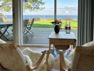 Beachfront Holiday Home Near Dalby Bay - Mesinge - 4