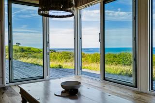Modern Home With Sea View In Nordic Style - 8