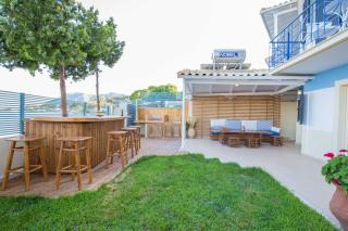SALTY BREEZE Beachfront Villa - Lygia - 3