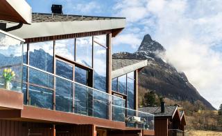 Near-Sea Boat House With Panoramic Views - Sykkylven - 4
