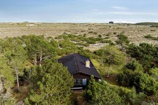 Marvelous Log House By Anholt's Desert - 0