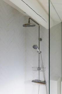 Log House Close To The Sea And Coastal Towns - 2