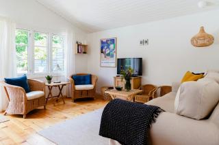 Renovated House With Charm And Outdoor Shower - 2