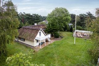 Historic, Charming House With A Fantastic Garden - Højby - 8