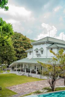 Southwinds Estate Bungalow - - 0