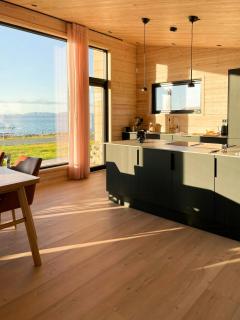 Design Cabin By The Sea With Northern Lights - - 5