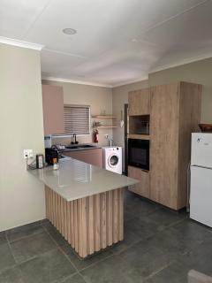 Lloyds - unit 10 - Ermelo - 1