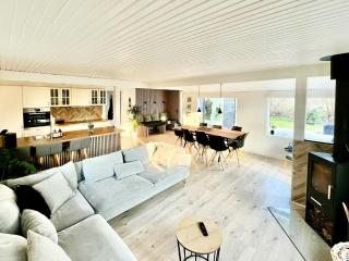 Modern Cottage Near North Zealands Beaches - - 9