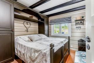 Family-Friendly Log Cabin With Panoramic View - Østby - 3