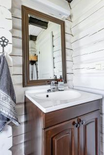 Family-Friendly Log Cabin With Panoramic View - Østby - 1