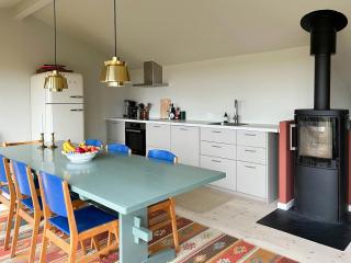 Beachfront Cottage With Sea View And Wild Nature, - Humble - 5