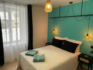 Modern Gîte In The Heart Of Château De Champagnat - Cusset - 1