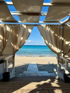 300 passi dal mare, Casa Irma - Baia Verde - 0