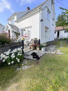 Historic Villa By The Sea In Solund - 1