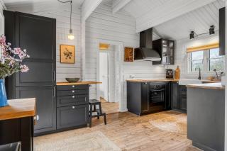 Log Cabin Close To The Water In Bratten - Jerup - 7