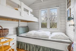 Log Cabin Close To The Water In Bratten - Jerup - 5