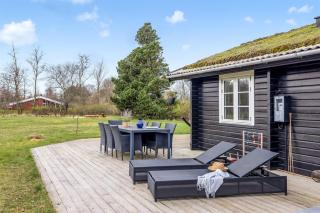 Log Cabin Close To The Water In Bratten - Jerup - 2