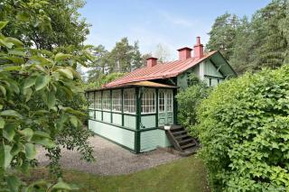 Swiss-Style Villa With Forest Views Near Bråviken - Norrköping - 0