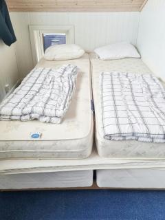 Seaside Cabin With Views Of Nordfjorden - 4