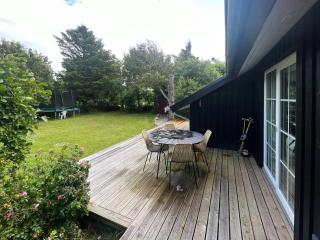 Cozy Summer House Near Beach And Town - Søndervig - 4