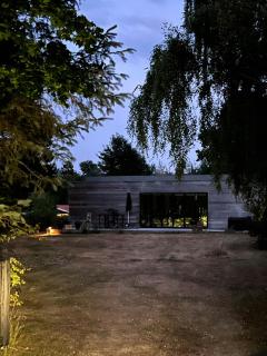 Indoor And Outdoor Life In Simple Design Gem - Vig - 7
