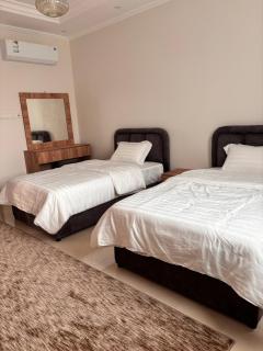 شقق فاخرة خلف فندق مدينة السحاب - 4