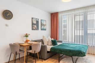 REAL Living by REFA Karlin 408 - Prag - 0