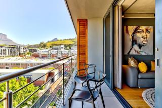 Table Mountain Facing Gem - 1