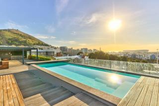 Table Mountain Facing Gem - 4