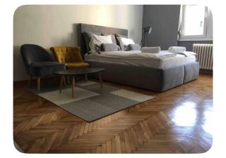 Pedestrian Zone Escape - 1